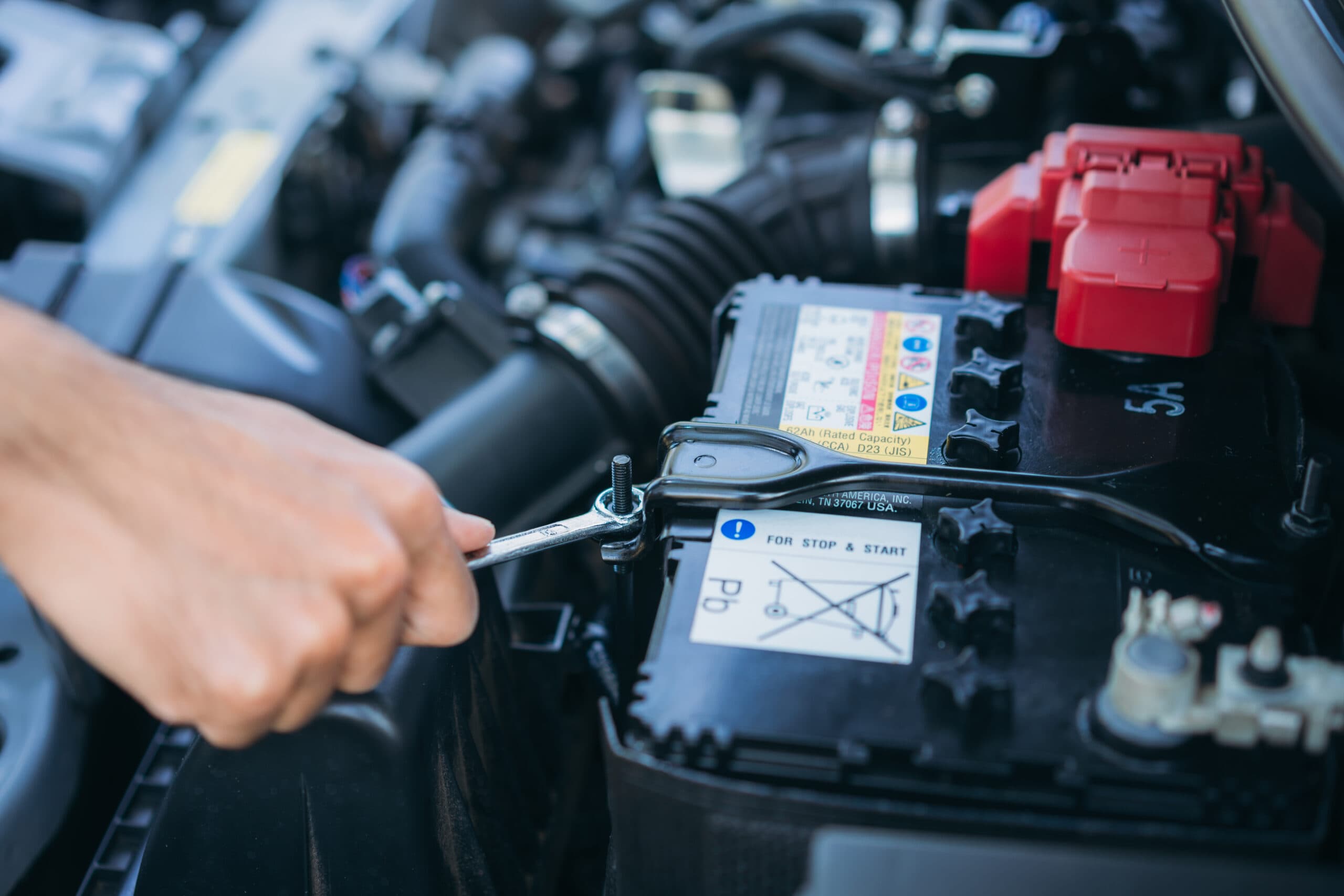 7 Signs Your Battery Is Dying